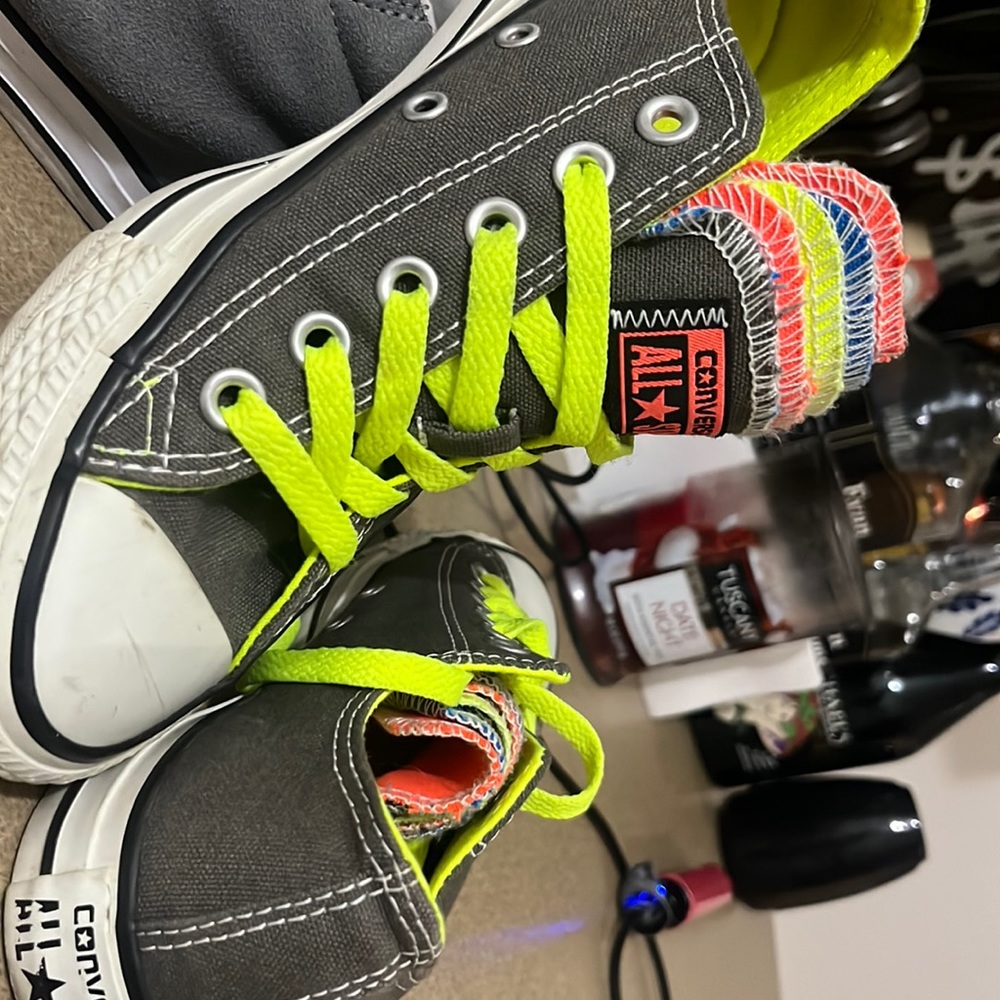 Grey and white Converse shoes with multiple tounge options! Great condition